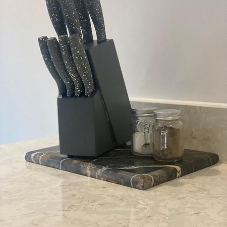 Icona - Luxurious 2 Bed Apartment Йорк Екстериор снимка